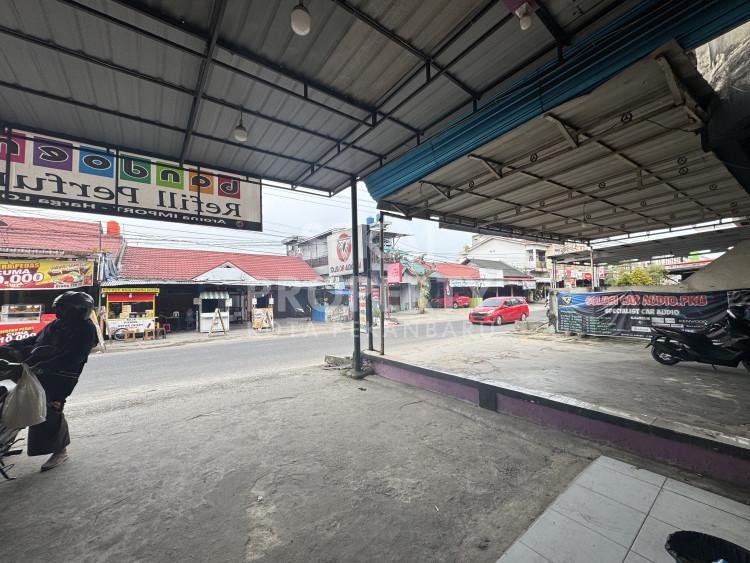 Lihat semua foto