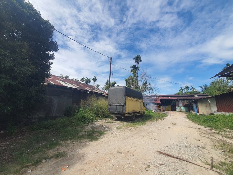 Dijual tanah + gudang, sawit lokasi jalan soekarno hatta atas - pekanbaru