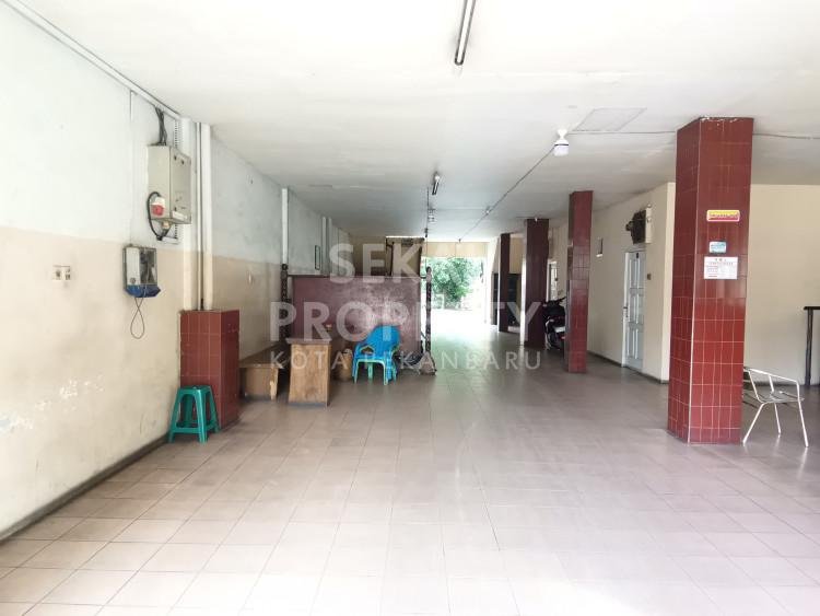 Disewakan Ruko 3lantai, 2pintu (Gandeng) Jl. Nangka