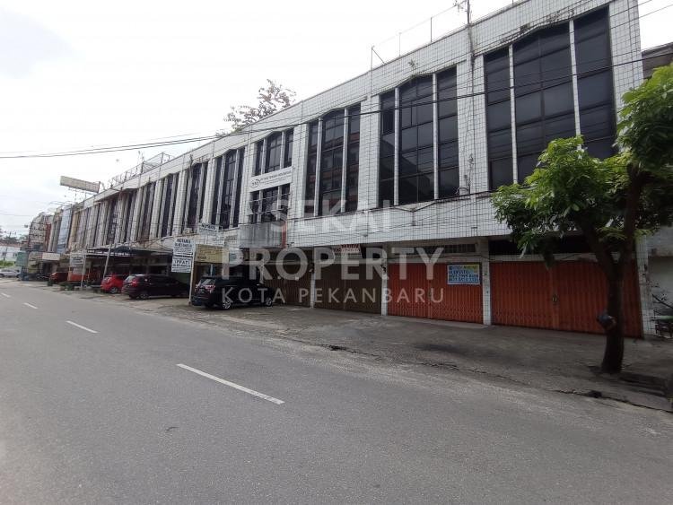 Dijual Ruko Gandeng 3,5 lt tepi Jalan JL.Gatot Subroto- Pekanbaru