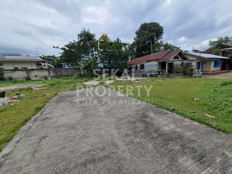 Dijual sebidang tanah lokasi tengah kota BONUS BANGUNAN lokasi Jl. Sutomo - Pekanbaru