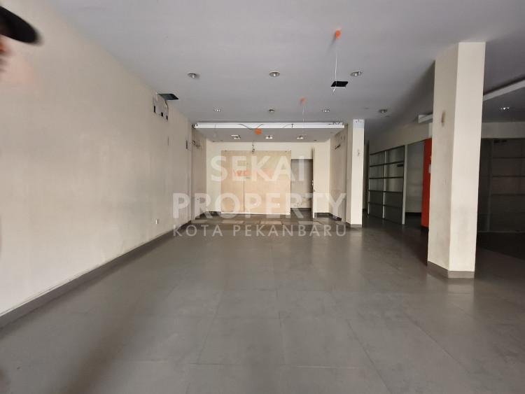 Disewakan Ruko Gandeng Lokasi Tengah Kota Jalan Riau