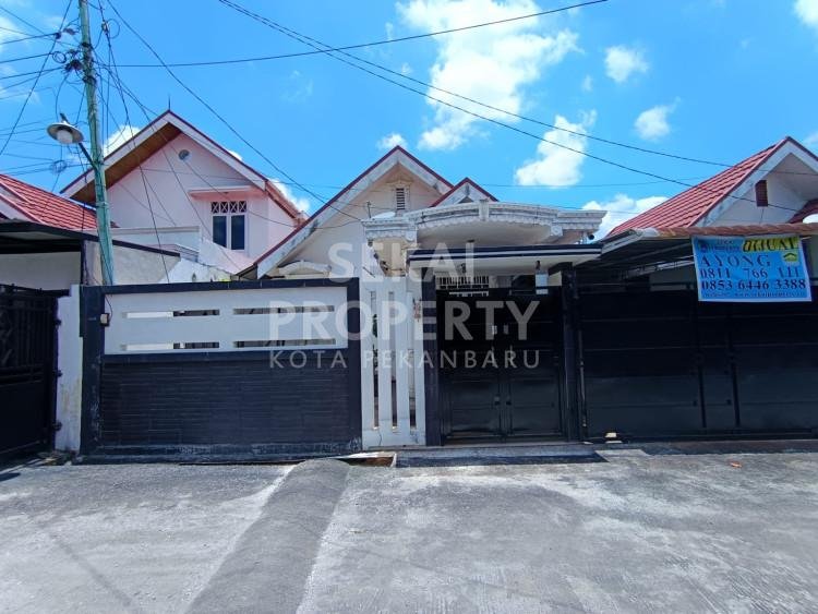 DIJUAL RUMAH CANTIK SIAP HUNI LOKASI JL. SEKOLAH - RUMBAI