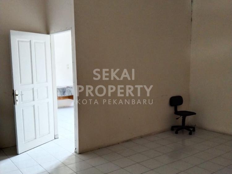 Dijual Rumah 2 Lantai di Jl. Durian