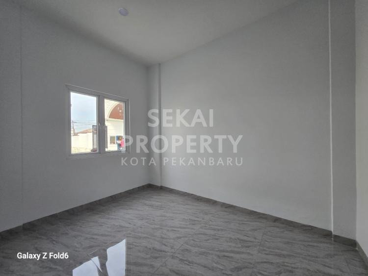 Lihat semua foto
