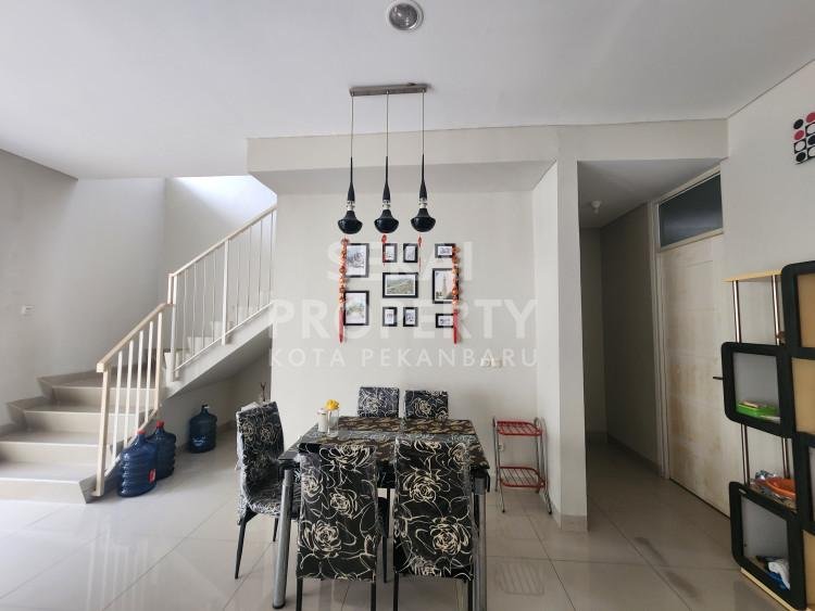 DI JUAL RUMAH CLUSTER MEWAH 2 LANTAI LOKASI JL SOEKARNO HATTA - PEKANBARU