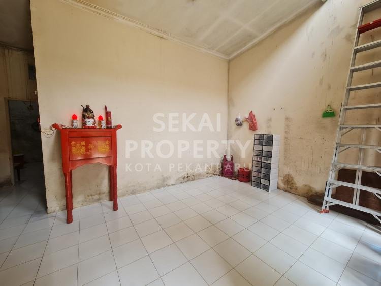 DIJUAL 1 UNIT RUMAH CLUSTER MURAH SIAP HUNI LOKASI DEKAT SEKOLAH KALAM KUDUS TENAYAN RAYA
