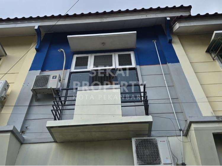 Dijual Ruko di Komplek Perkantoran di Parit Indah