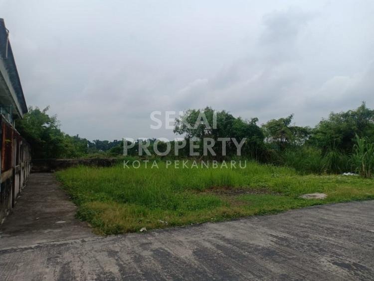 Dijual Tanah + Bangunan di Jl. SIngkawang - Pekanbaru