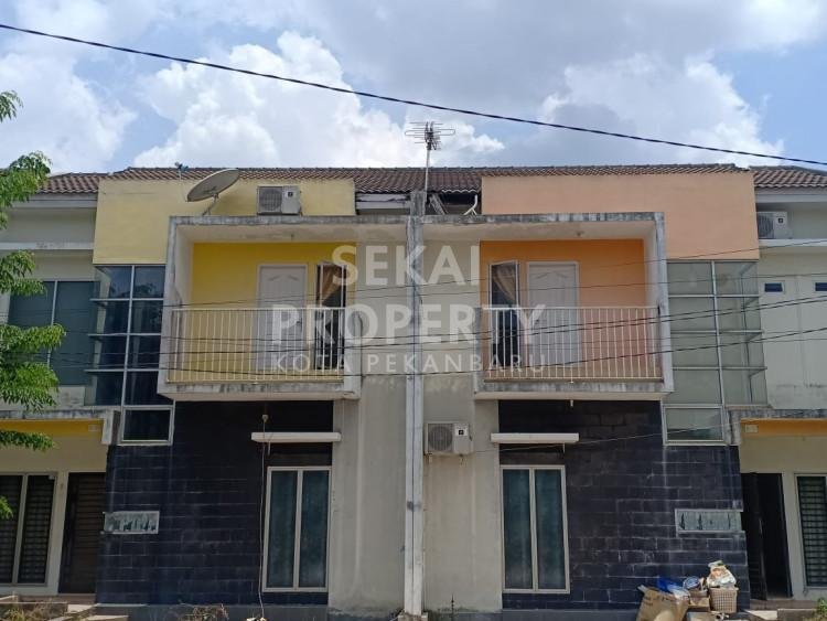 Dijual Rumah 2lt Gandeng Kuantan Regency, Pekanbaru