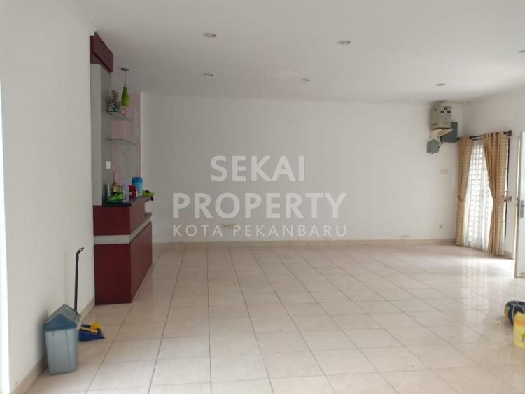 Lihat semua foto