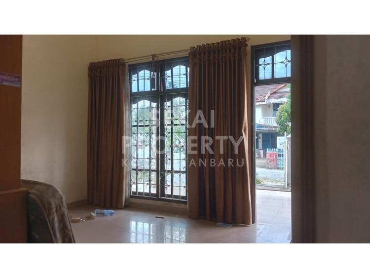 DIJUAL RUMAH CANTIK DI JALAN BAKTI SOEKARNO HATTA PEKANBARU
