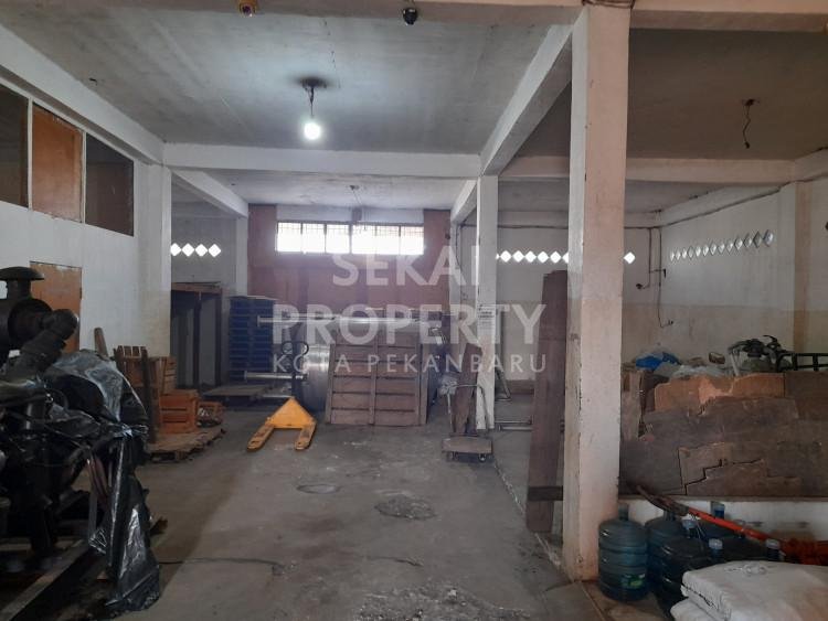 Dijual gudang di jalan tanjung datuk pekan baru