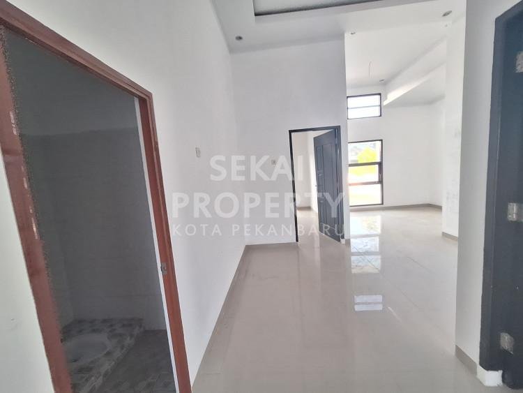 Lihat semua foto