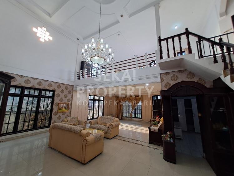 DIJUAL/DISEWAKAN RUMAH BULATAN DENGAN TANAH YANG LUAS DAERAH KUANTAN-PEKANBARU