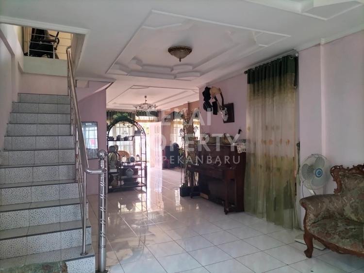 DIJUAL RUMAH JALAN TAMAN SARI PEKANBARU
