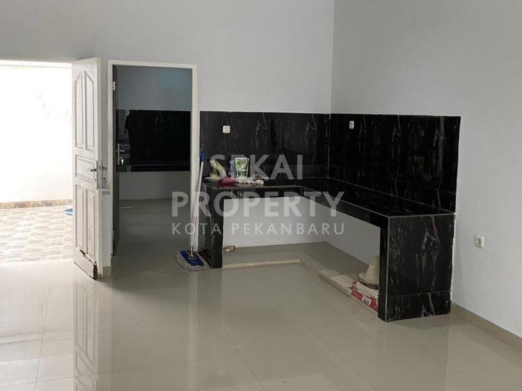 Di Jual Rumah Baru  Cluster 3Lantai Di Royal Platinum Jl. SM Amin / ARENGKA 2 Pekanbaru
