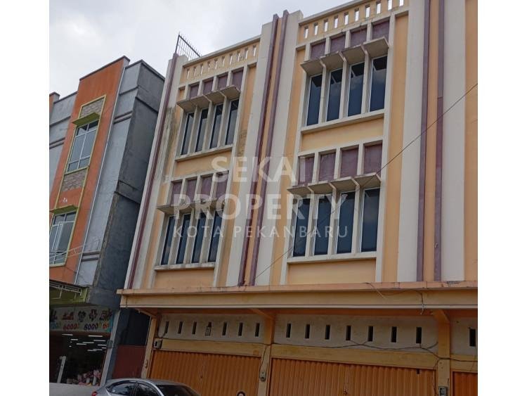 Dijual 3 Unit Ruko  3  Lantai di Jl. Hangtuah