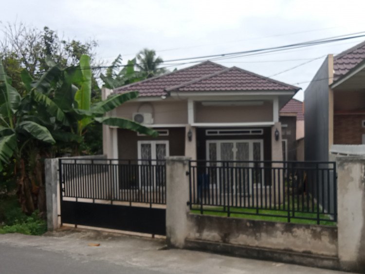 Dijual Rumah Lokasi Strategis di Bukit Barisan