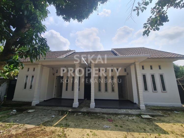 Di jual 2 unit rumah baru siap huni lokasi Harapan Raya / Jalan Sekuntum tengah kota Pekanbaru