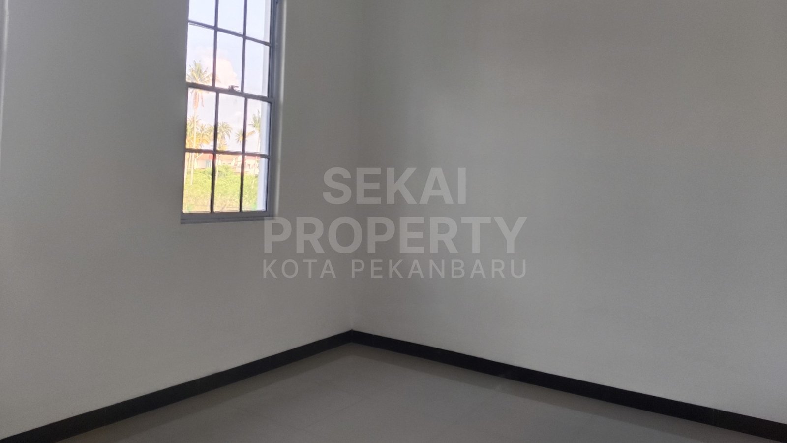 Lihat semua foto