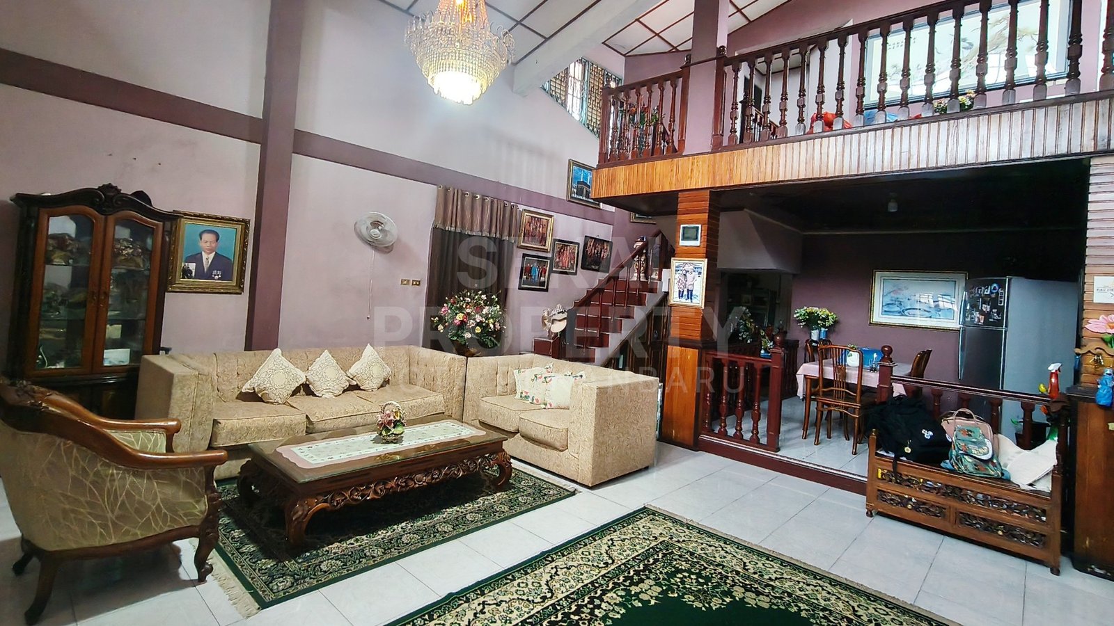 Lihat semua foto