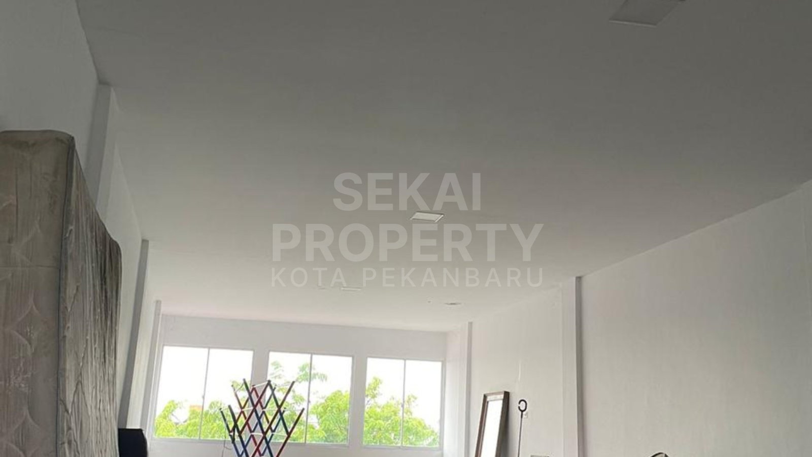 Lihat semua foto