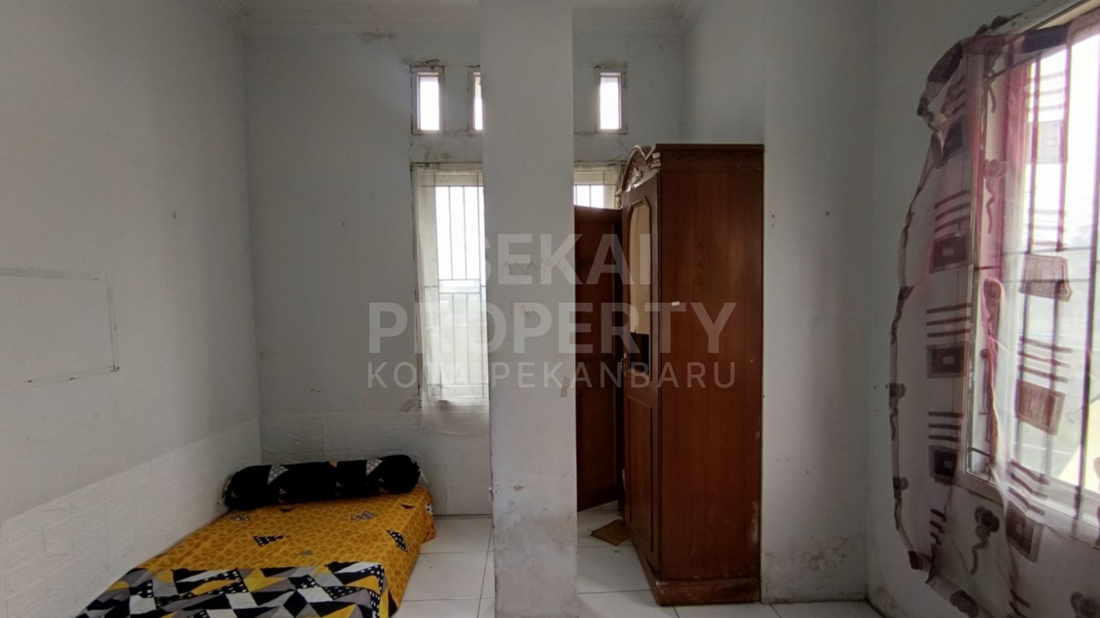 Lihat semua foto
