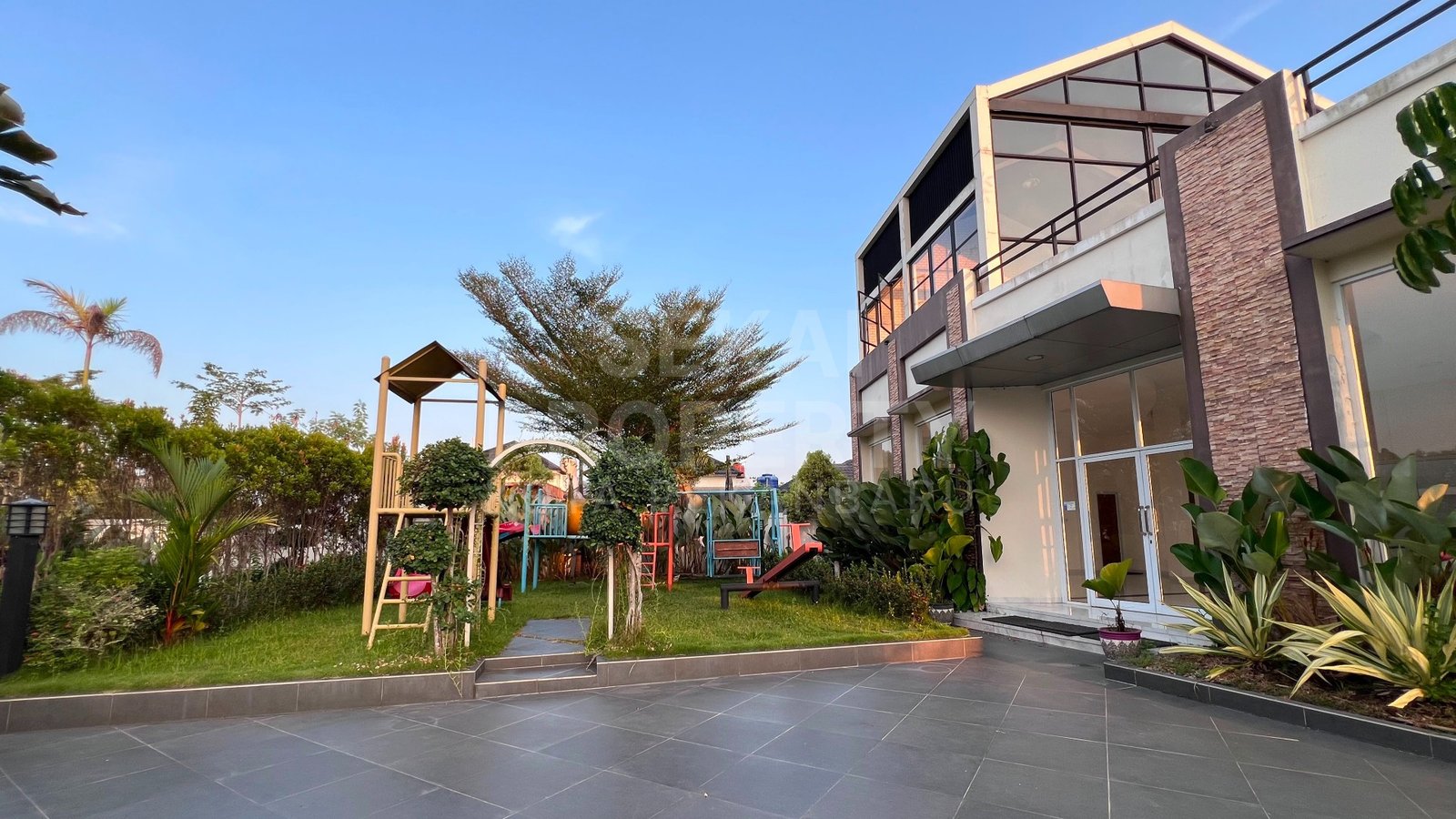 Dijual Tanah + Bangunan Cluster Premium Jl.simpang Tiga