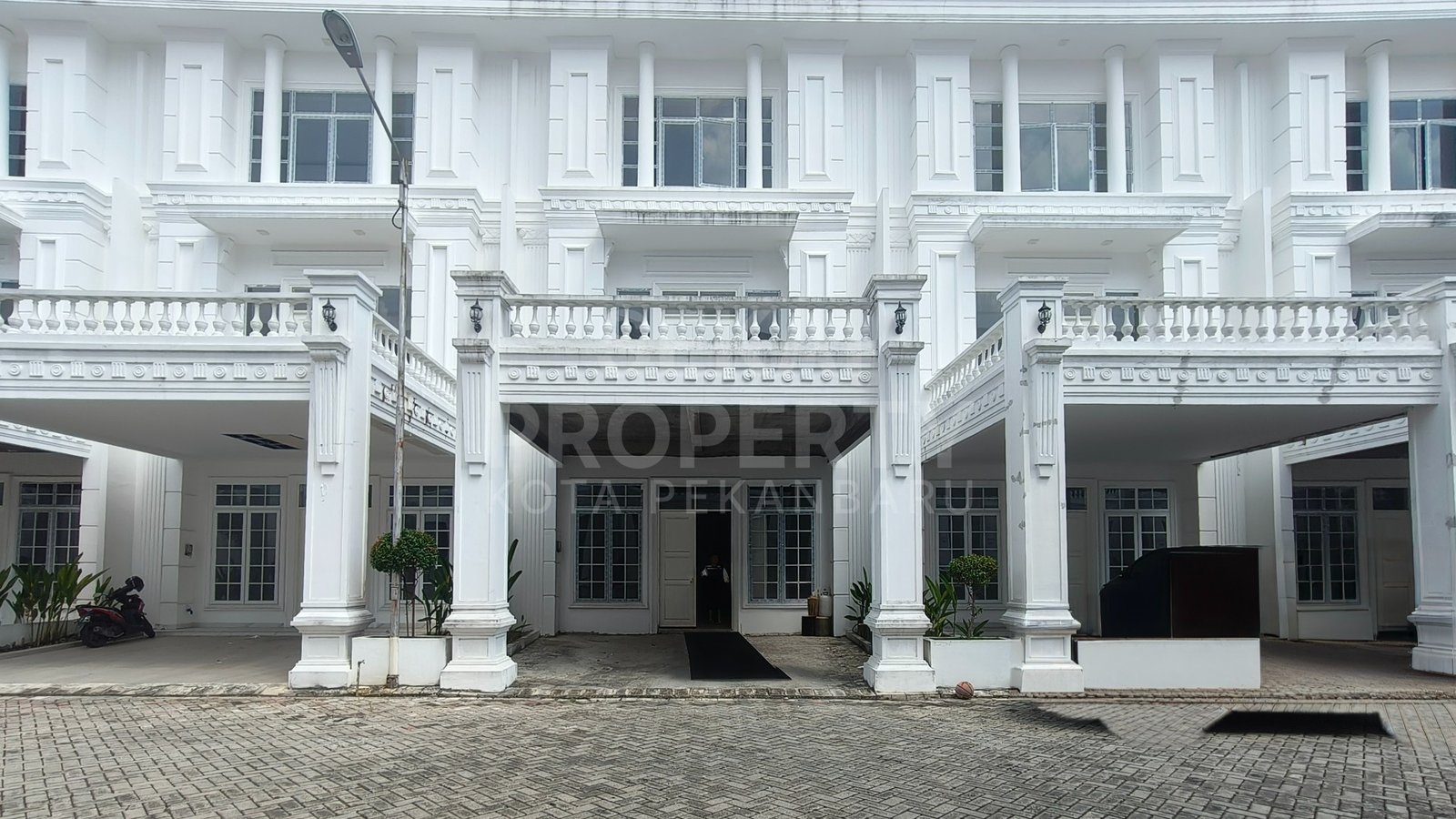 Dijual Rumah Cluster 2.5 Lt Lokasi Tengah Kota Jalan S.m Amin