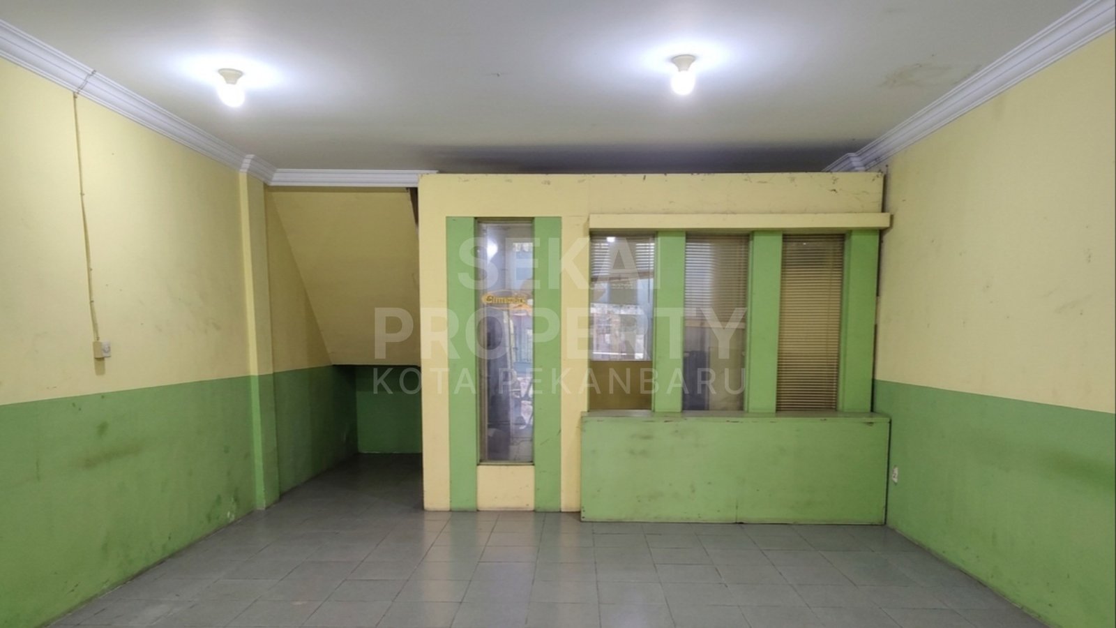 Dijual Ruko 3 Lantai Siap Huni - Di Jalan Riau Pekanbaru