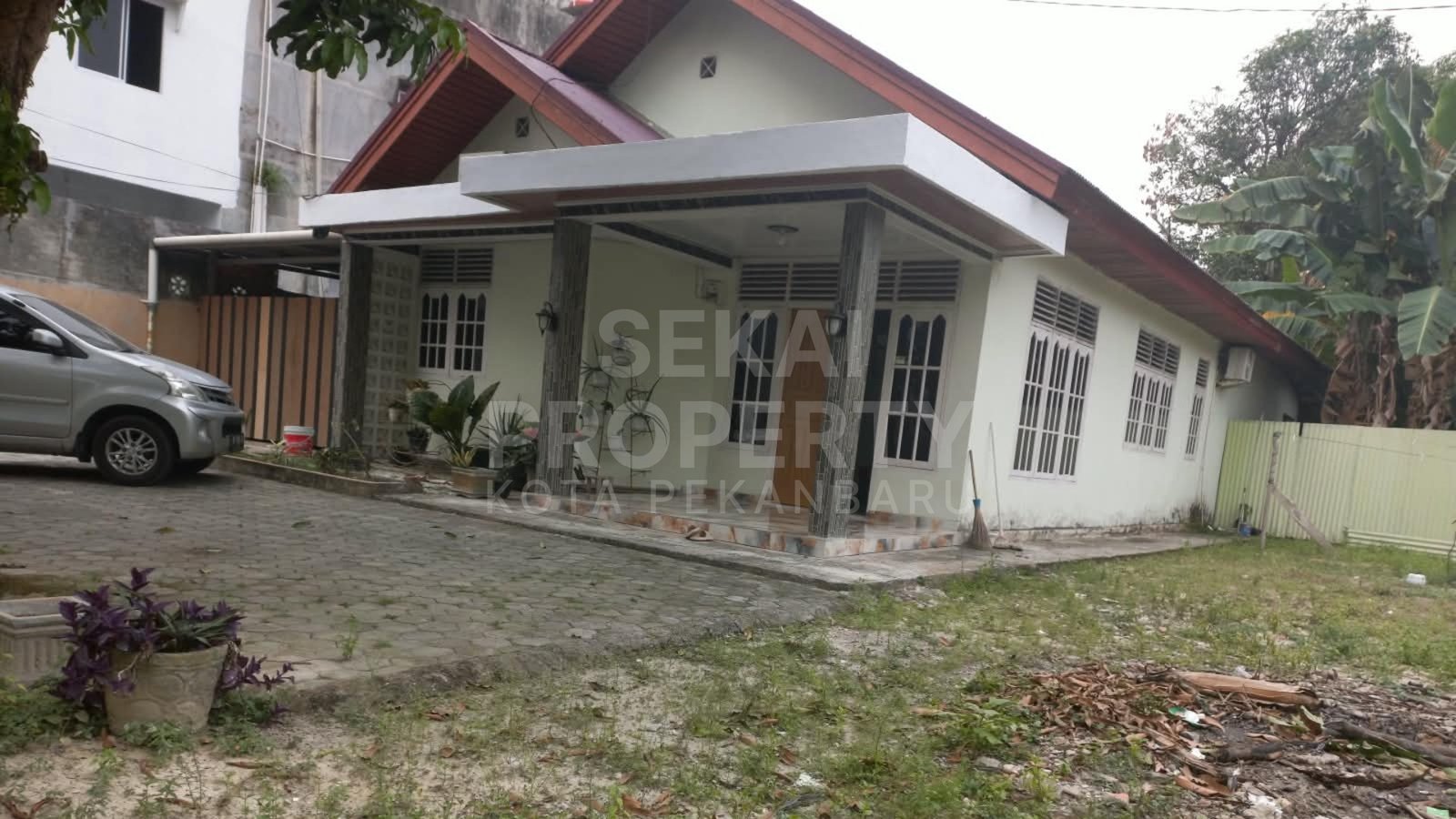 Dijual Rumah Bulatan Tanah Luas Di Hangtuah Ujung