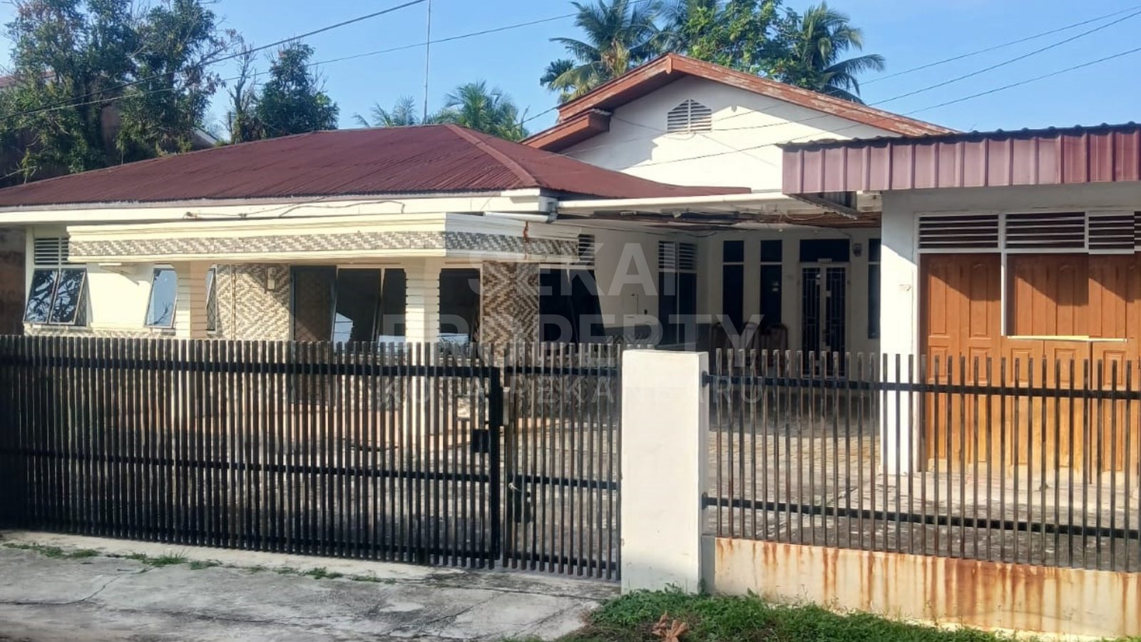 Dijual/disewa Rumah Bulatan Di Jl. Ombak - Dumai