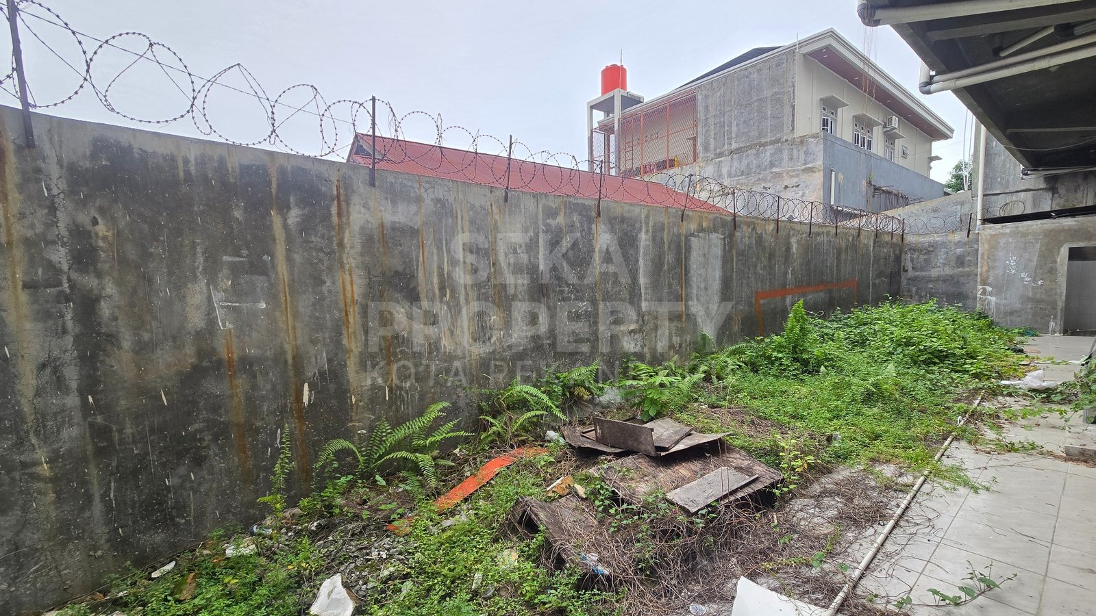 Lihat semua foto