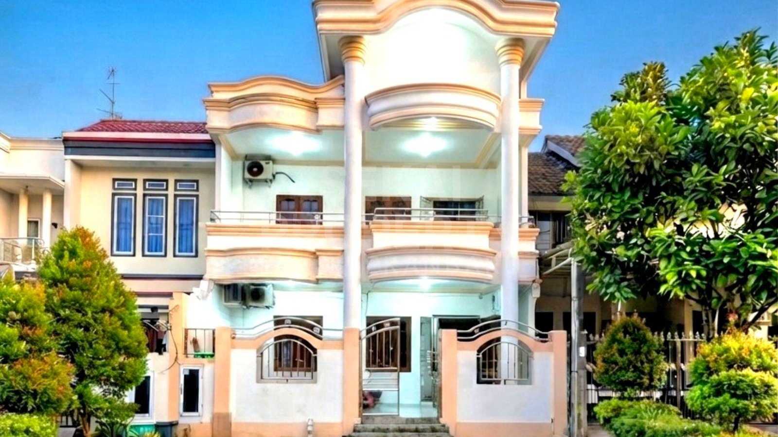 Dijual Rumah Cantik 2 Lantai Lokasi Dekat Grand Mall Batam