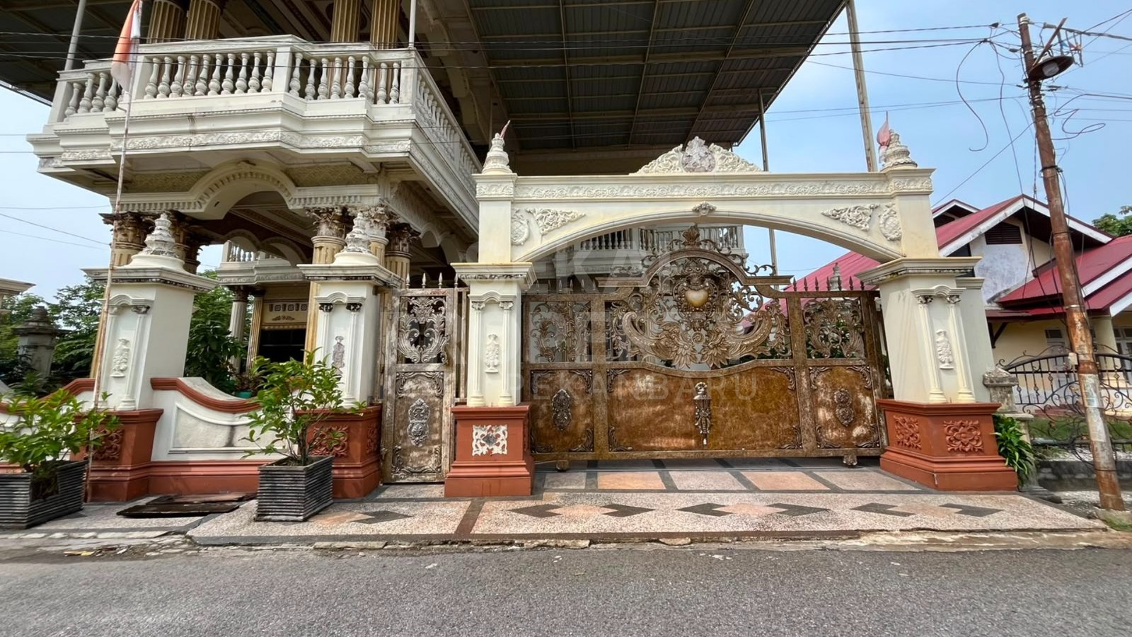 Di Jual Rumah Mewah Jln. Suka Karya
