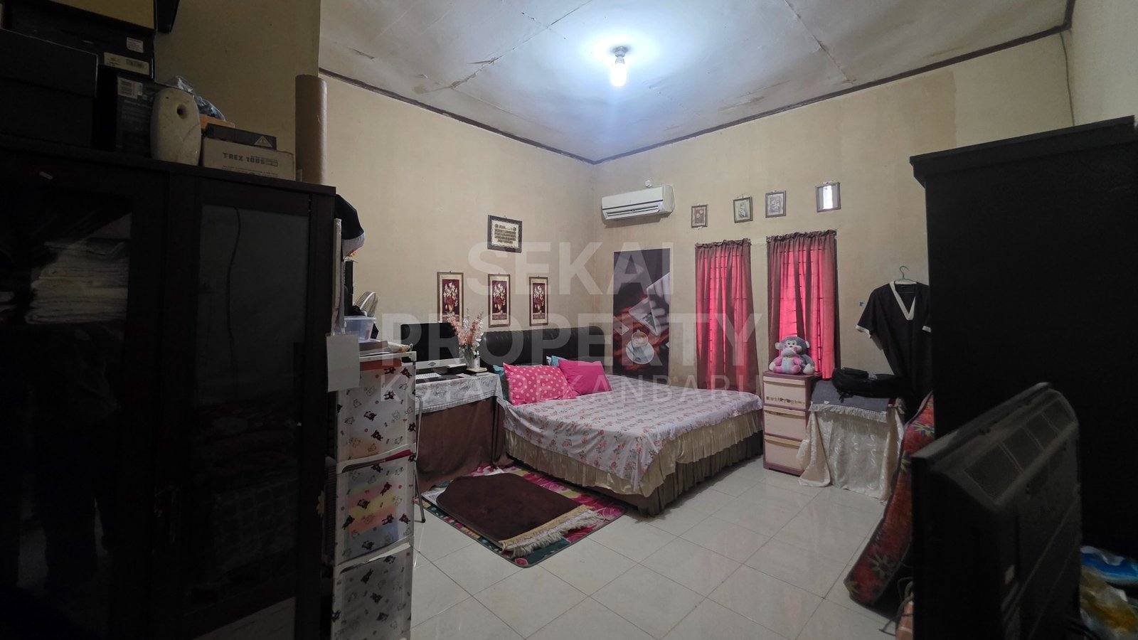 Lihat semua foto