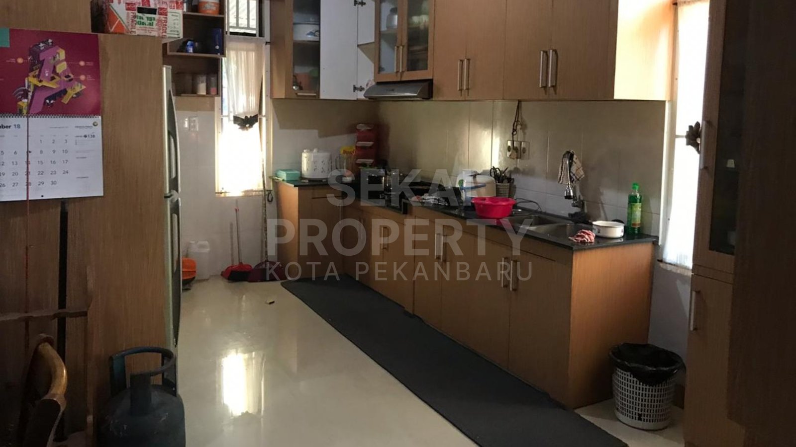 Lihat semua foto