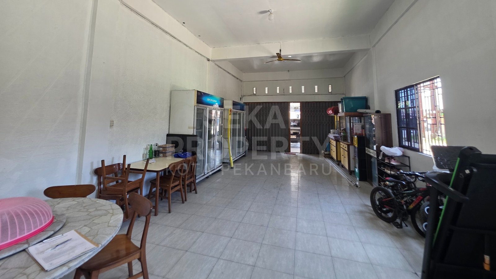 Dijual Ruko 3 Lantai Full Keramik Lokasi Tepi Jalan Hangtuah Tengah Pekanbaru
