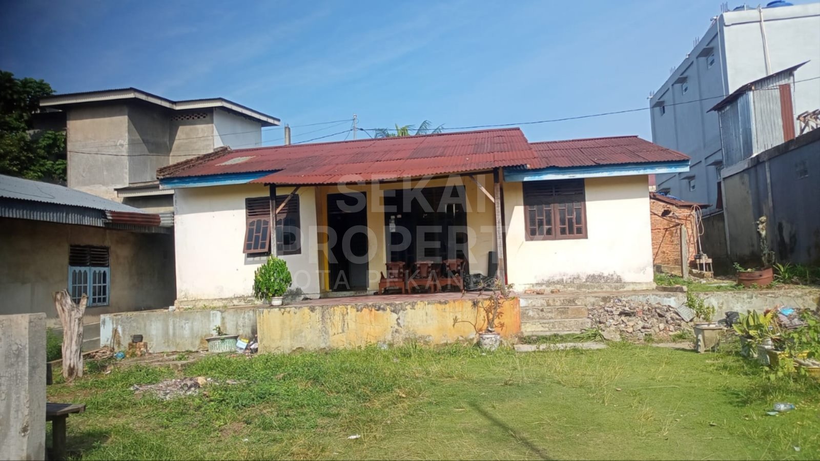 Dijual Rumah Dan Tanah Di Jl.lobak-tampan
