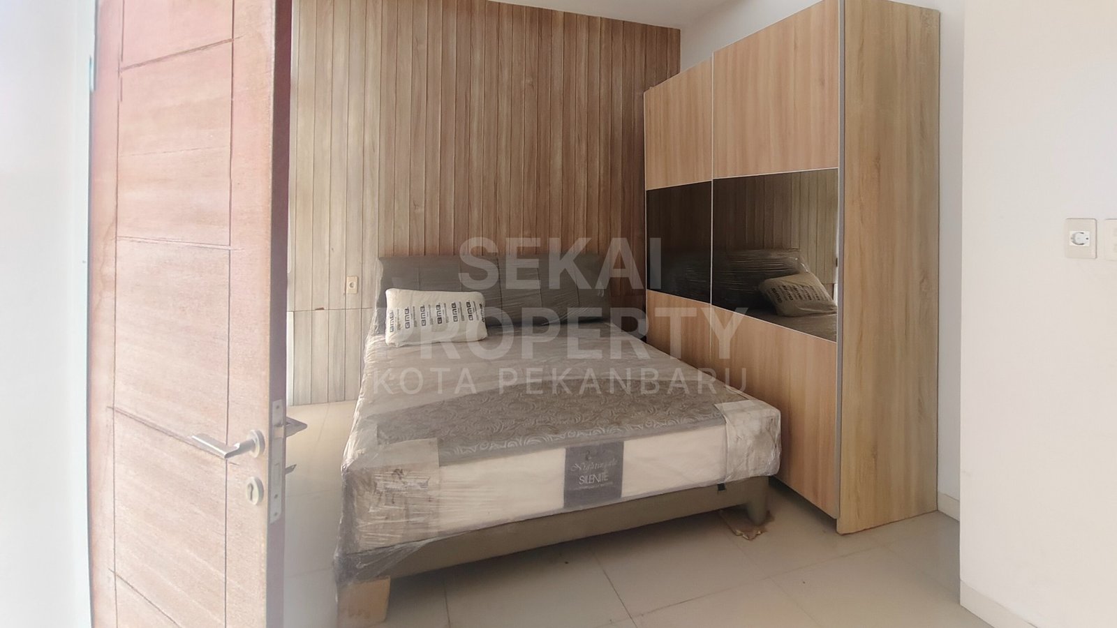 Lihat semua foto
