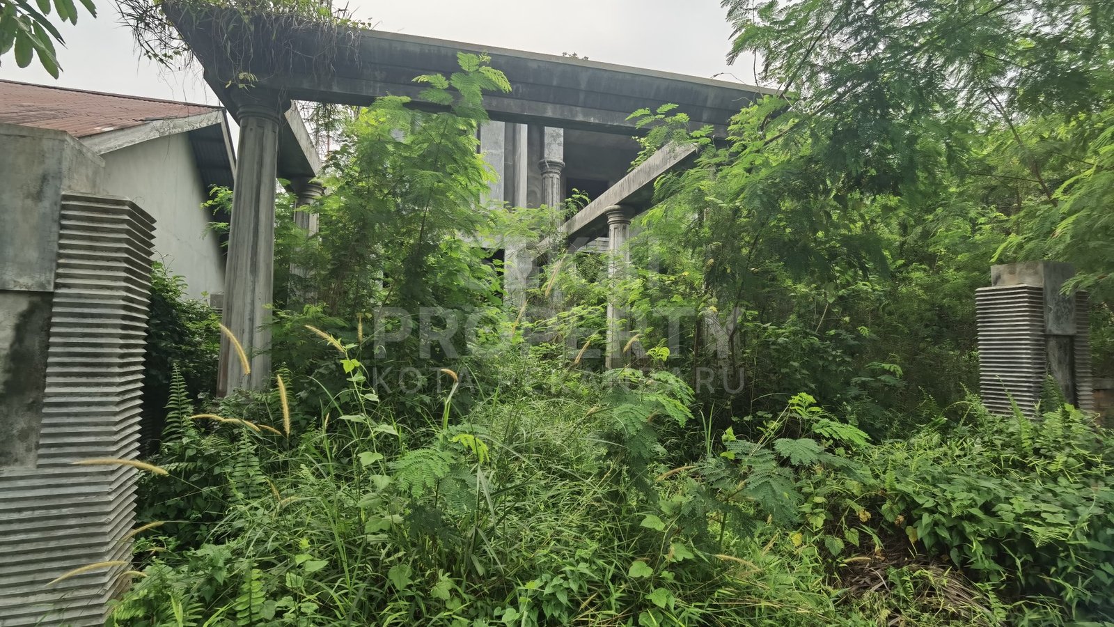Dijual Tanah Dan Bangunan Lokasi Di Jl. Ambon / Bukit Barisan