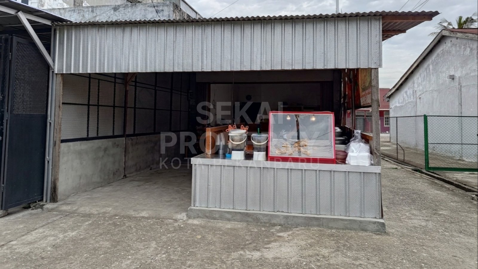 Lihat semua foto