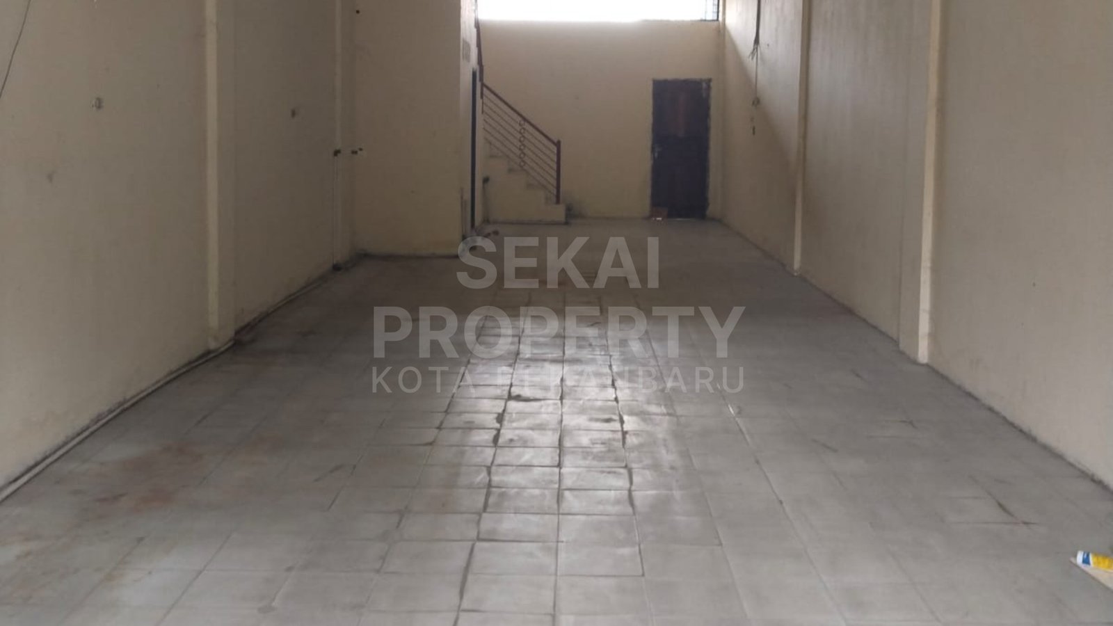 Dijual/ Disewa Ruko Strategis 3 Lantai Di Tepi Jl Riau Ujung Pekanbaru