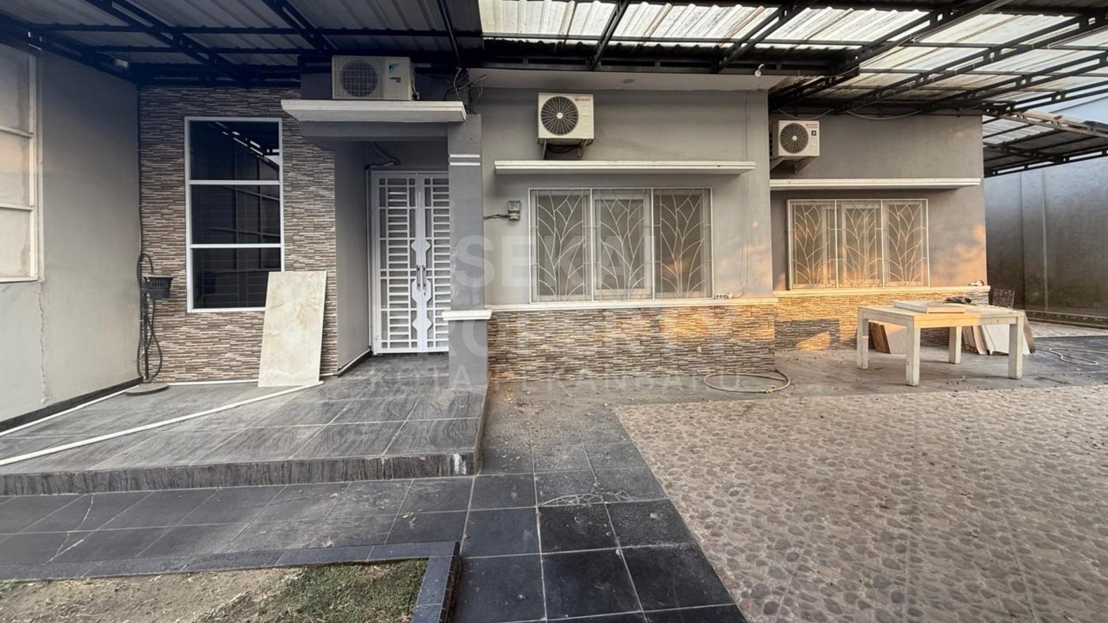Disewakan Rumah Cluster Di Soekarno Hatta Dekat Sekolah Dharma Loka Pekanbaru