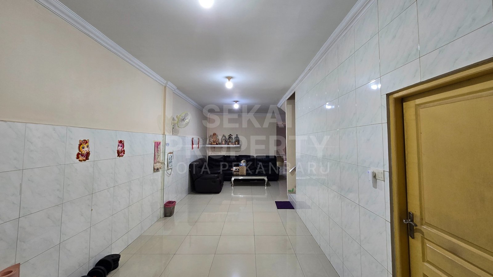 Dijual Rumah 2 Lantai Tanah Luas Lokasi Dekat Jalan Riau-pekanbaru